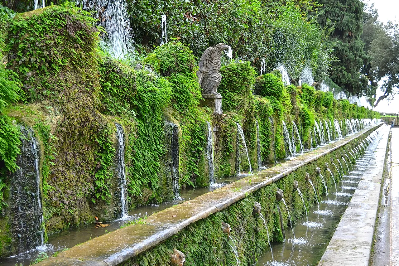 Viale delle Cento Fontane, Villa d'Este