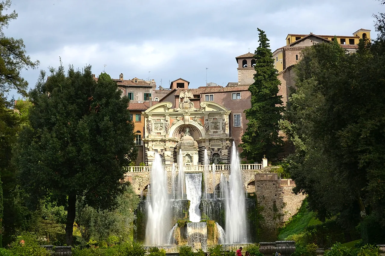 Fountain of the Organ and Neptune below the villa, Villa d'Este
